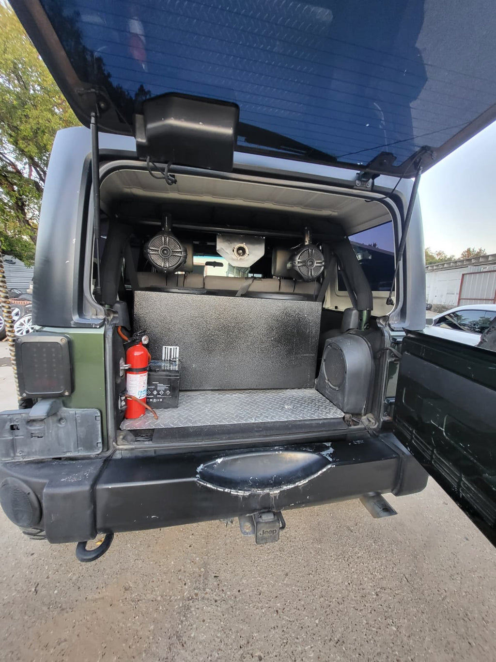 2009 Jeep Wrangler open rear cargo area