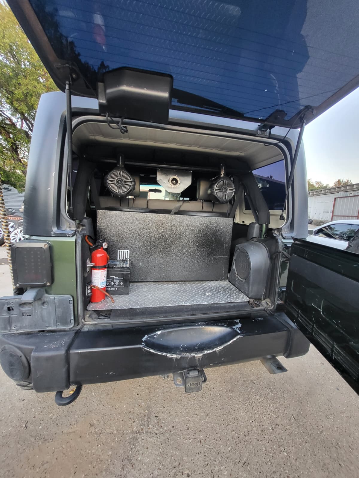 2009 Jeep Wrangler open rear cargo area