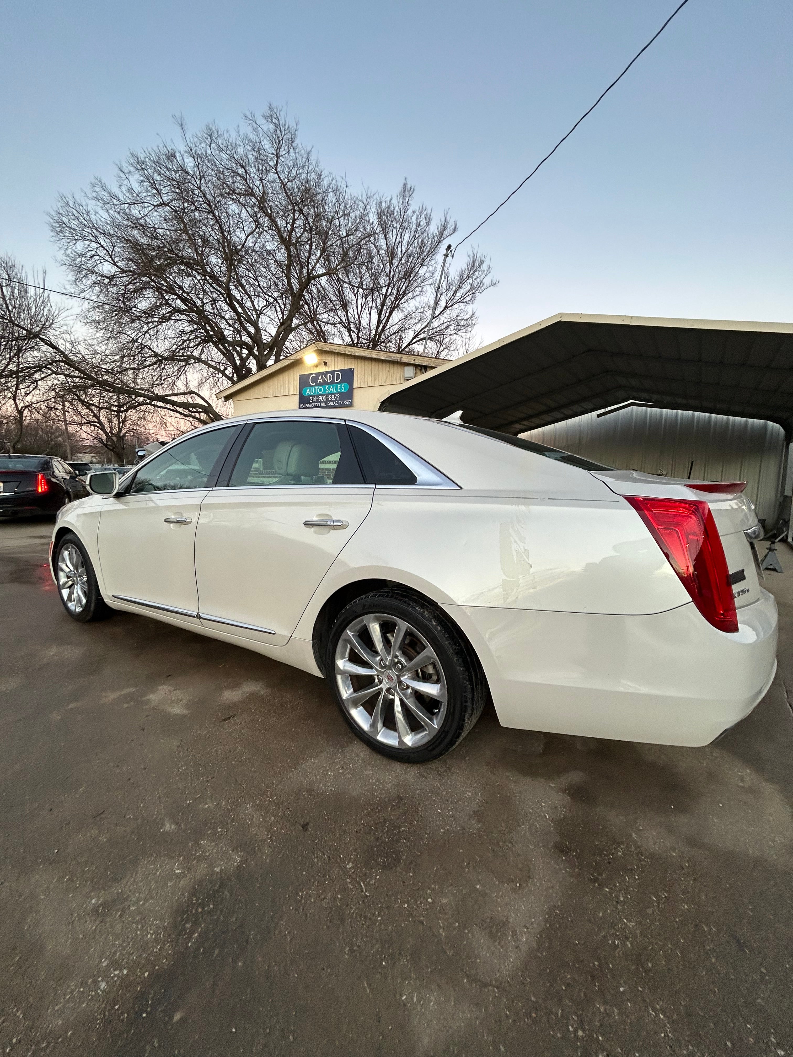 2013 Cadillac XTS Luxury – 3.6L V6, Automatic, FWD