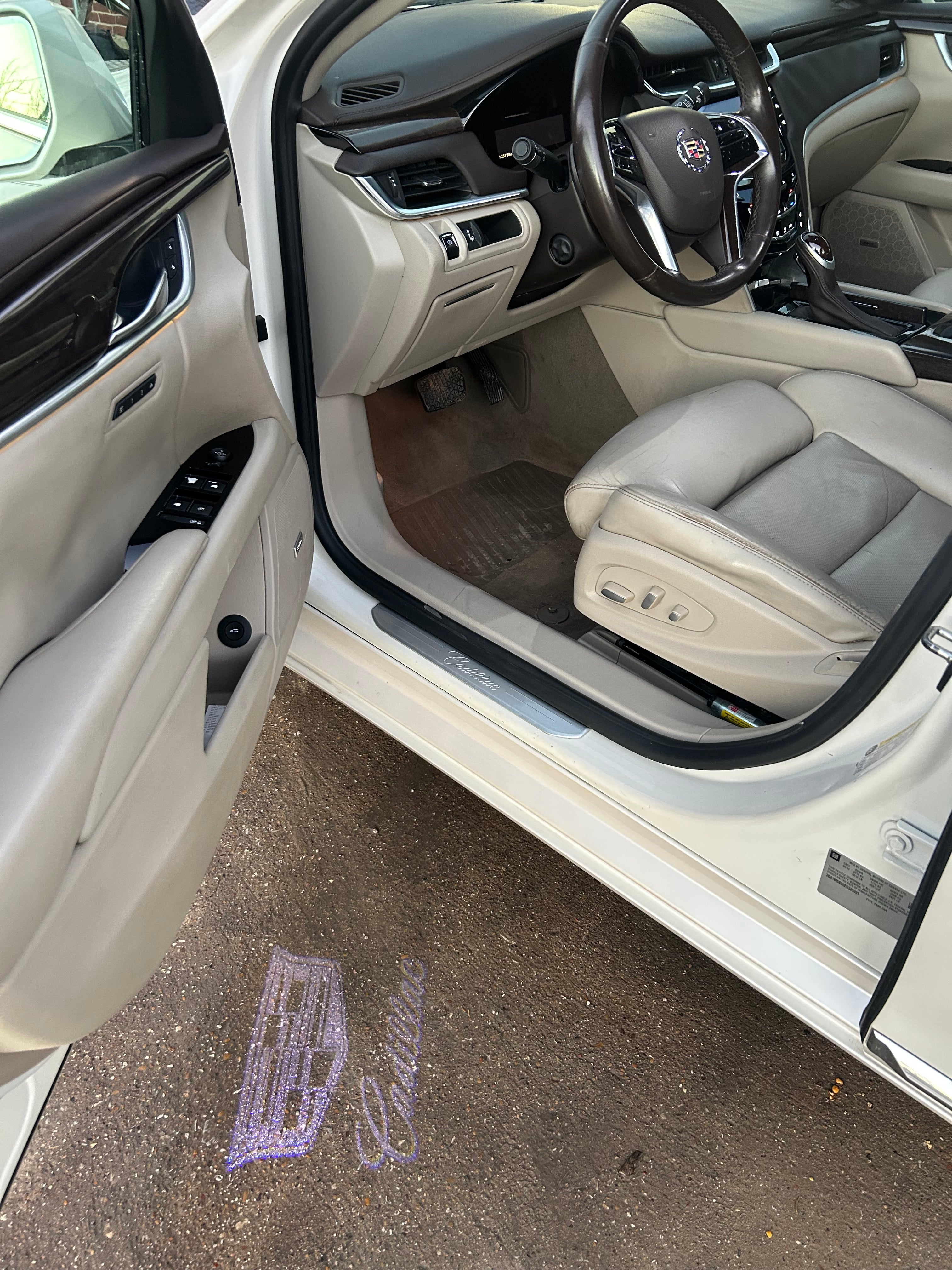 2013 Cadillac XTS Luxury – 3.6L V6, Automatic, FWD