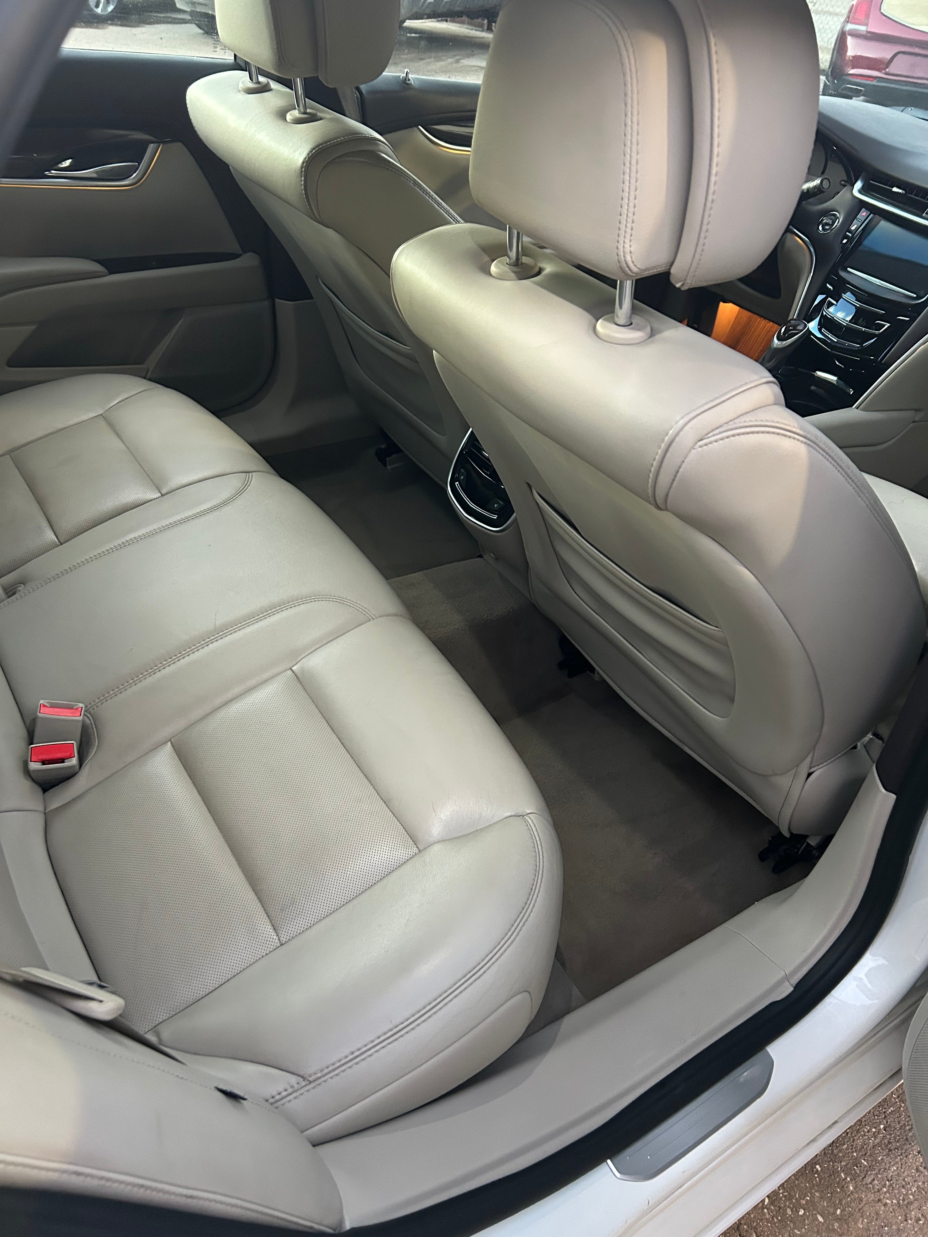2013 Cadillac XTS Luxury – 3.6L V6, Automatic, FWD