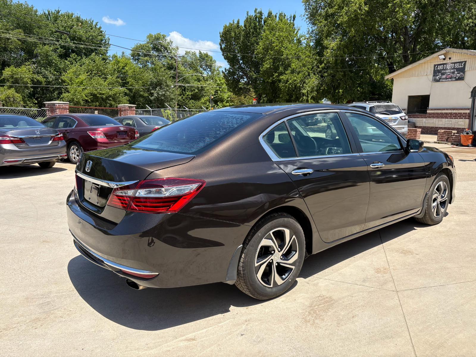 2016 Honda Accord EX – 2.4L i-VTEC, Automatic
