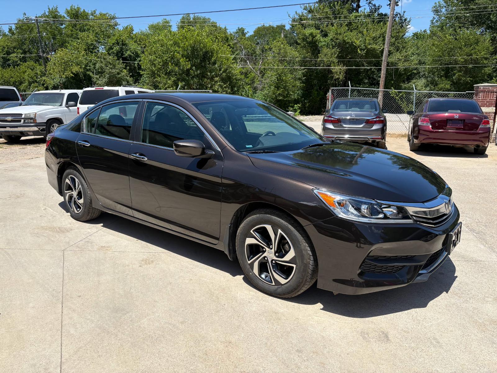 2016 Honda Accord EX – 2.4L i-VTEC, Automatic