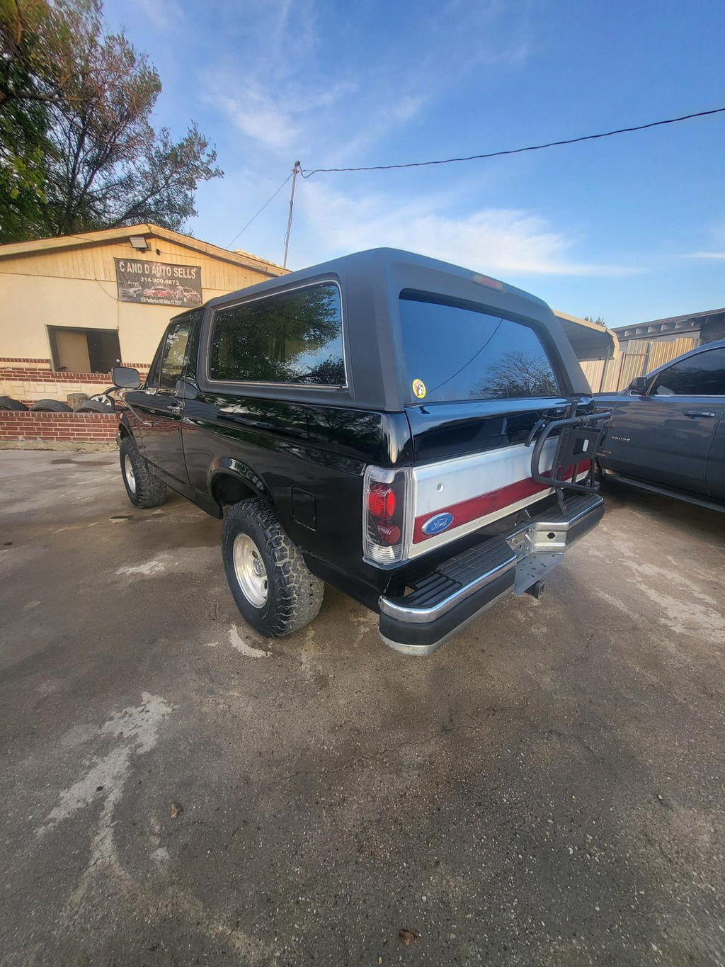 1996 Ford Bronco XLT – 5.8L V8, 4x4, Automatic – Classic SUV