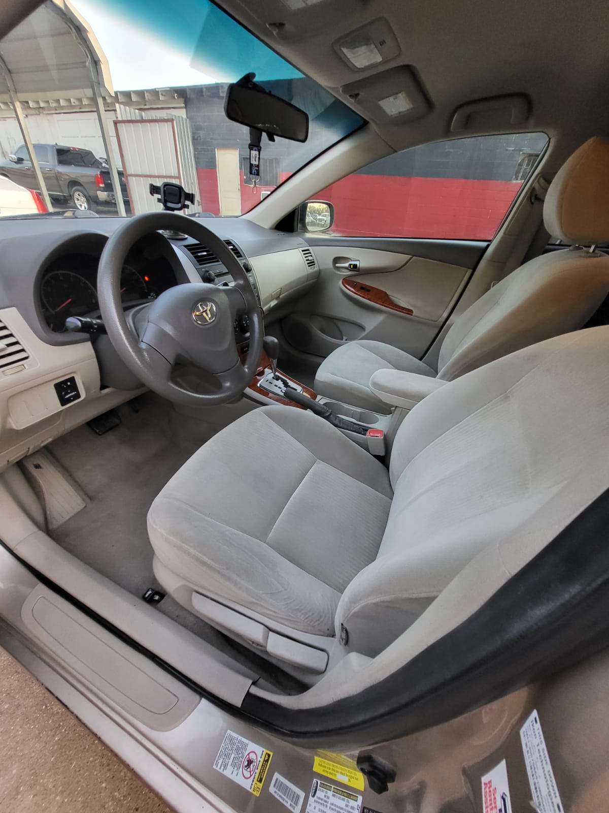 2009 Toyota Corolla XLE – 1.8L, Automatic, Clean, Reliable, Fuel Efficient
