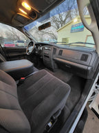 Dodge Ram 2500 Quad Cab – Cummins turbodiésel de 5.9L, automática, 4x2 – Funciona y se maneja