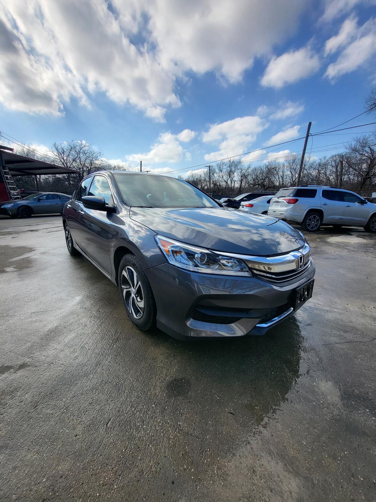 2017 Honda Accord Sedan – Automatic, FWD – Clean Title – Runs & Drives Great