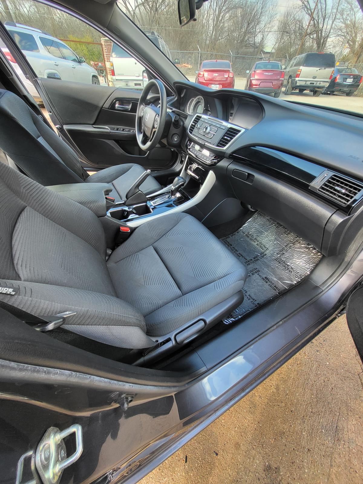 2017 Honda Accord Sedan – Automatic, FWD – Clean Title – Runs & Drives Great