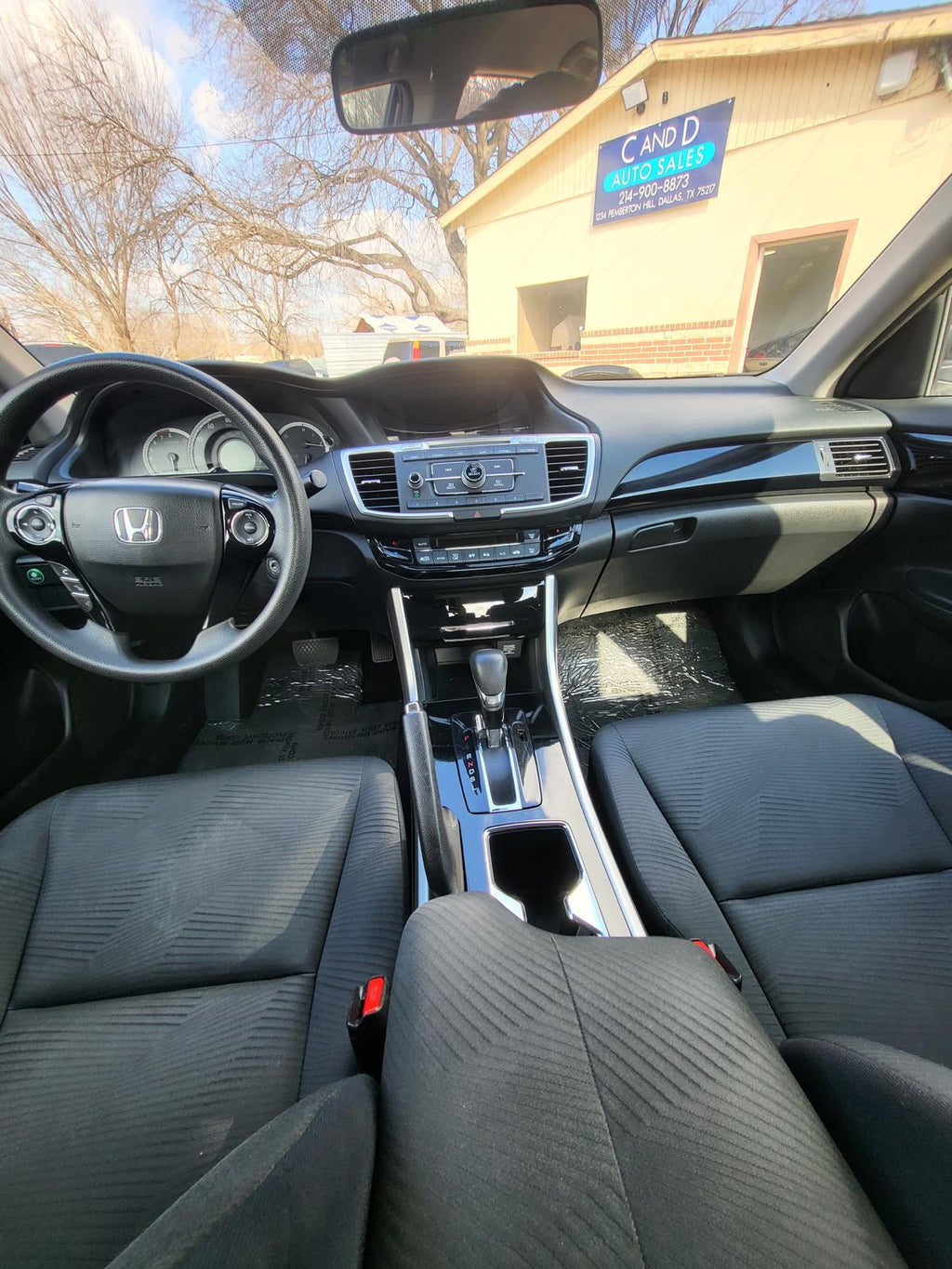 2017 Honda Accord Sedan – Automatic, FWD – Clean Title – Runs & Drives Great