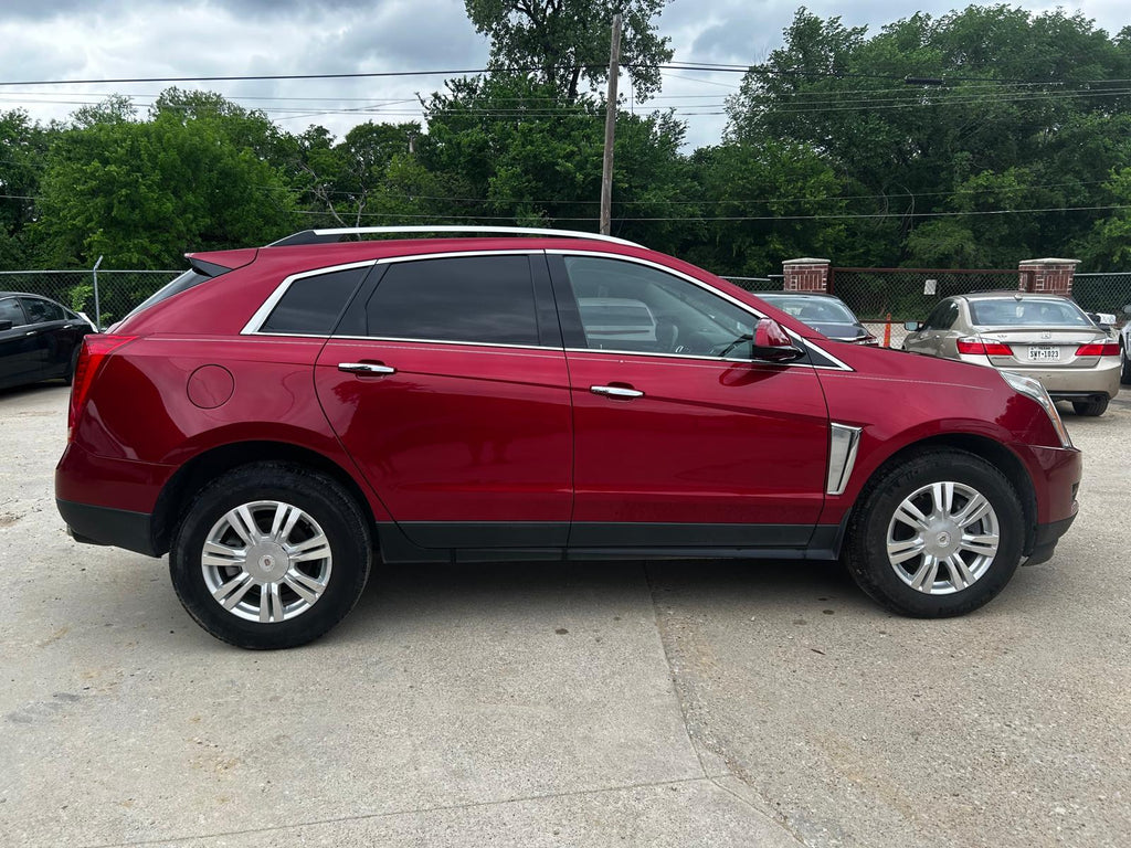 2015 Cadillac SRX Luxury Collection – 3.6L V6, Automatic, Heated Seats, Panoramic Sunroof