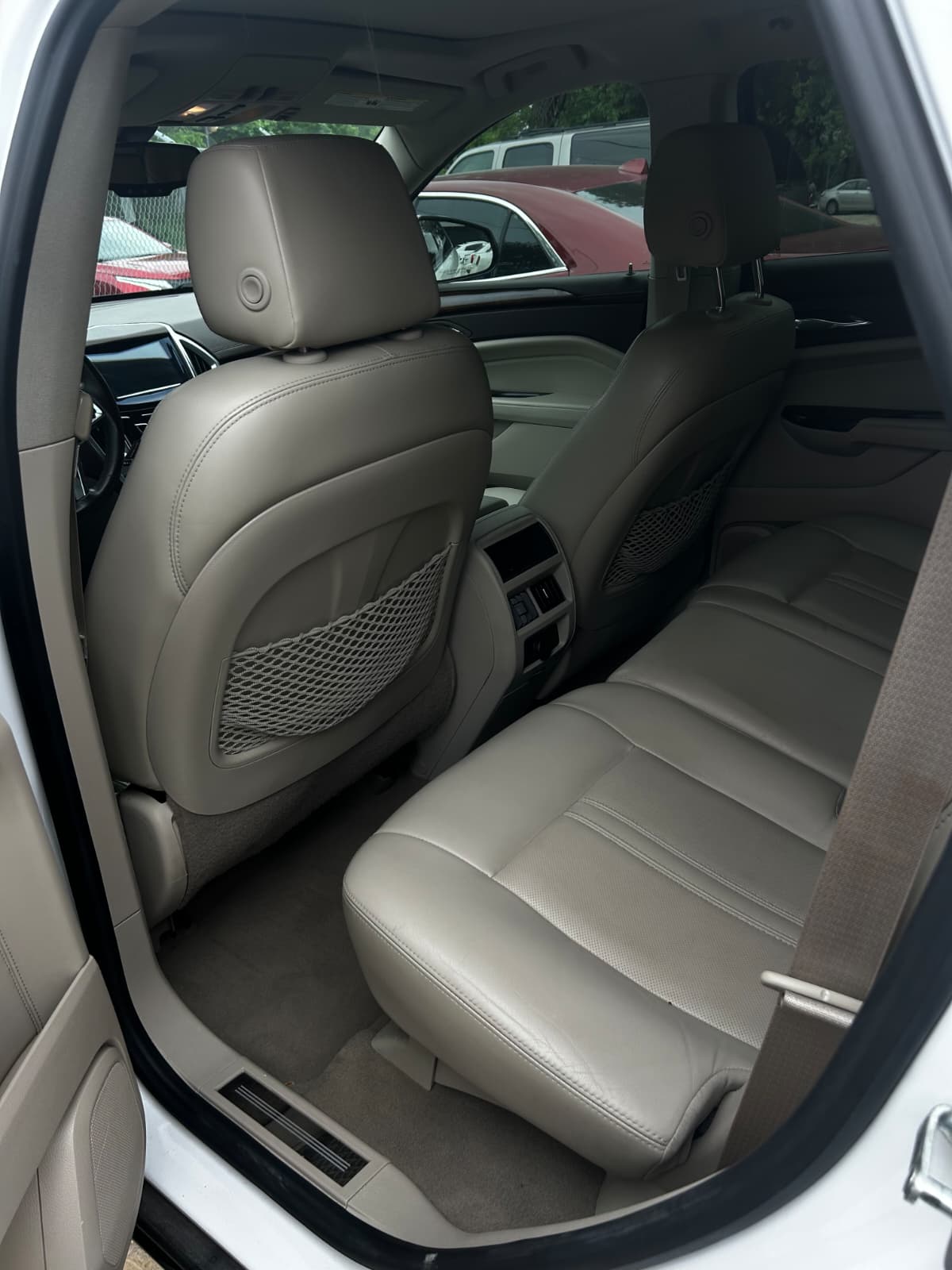 2014 Cadillac SRX Luxury Collection – 3.6L V6, Automatic, Navigation, Panoramic Sunroof
