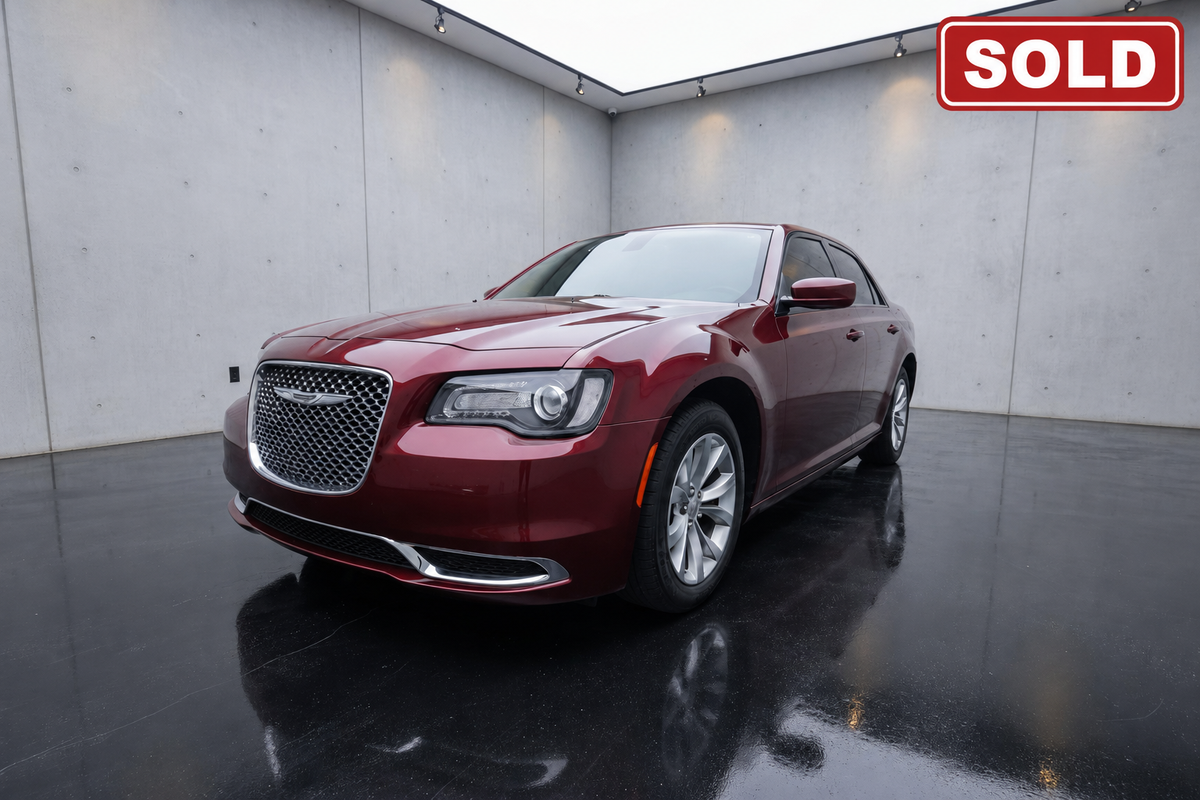 2015 Chrysler 300 Limited 3.6L V6 - SOLD